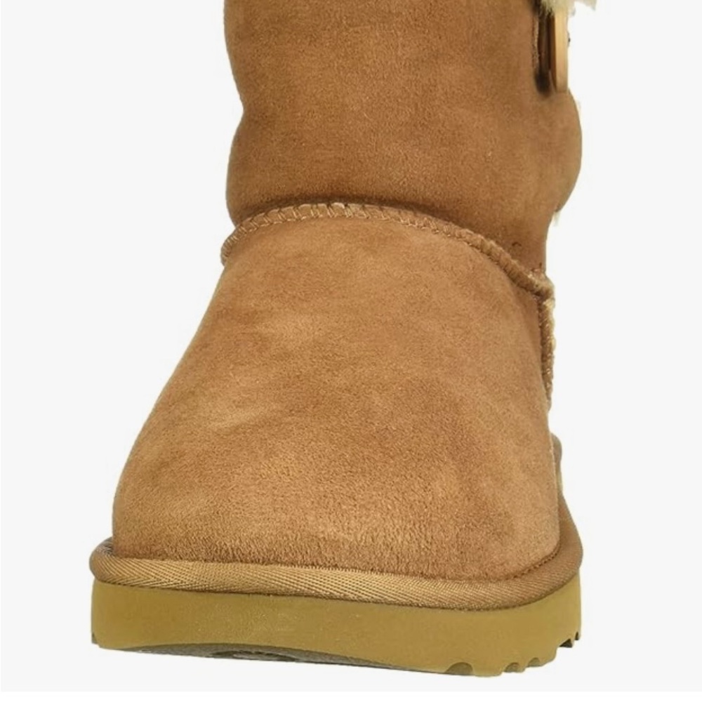 UGG Bailey Button ll Boot size 10 - Picture 6 of 16